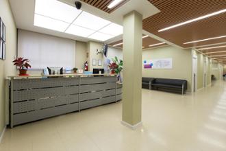 Recepción del centro médico Reina Victoria