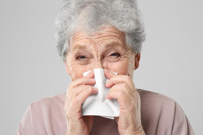 Prevención y cuidados del mayor con gripe 