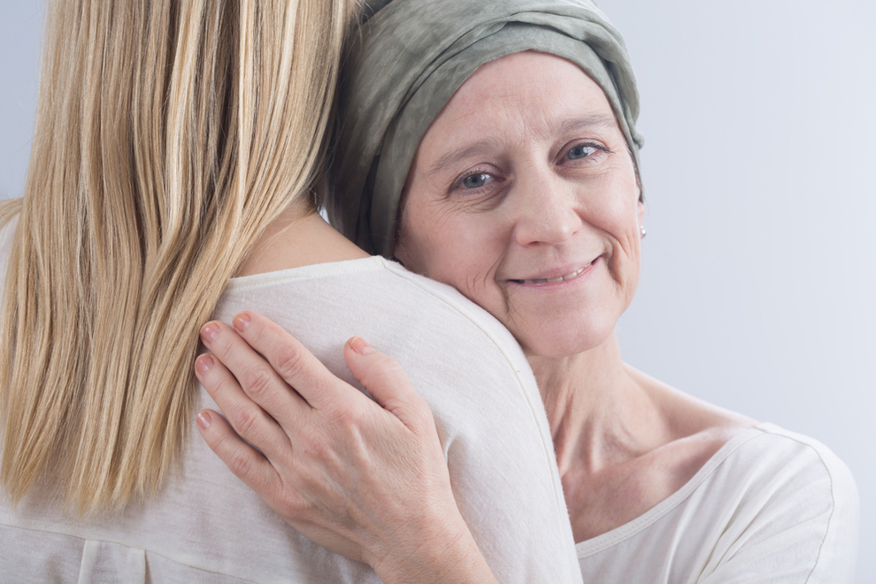 Cuidados y atención de los mayores con cáncer