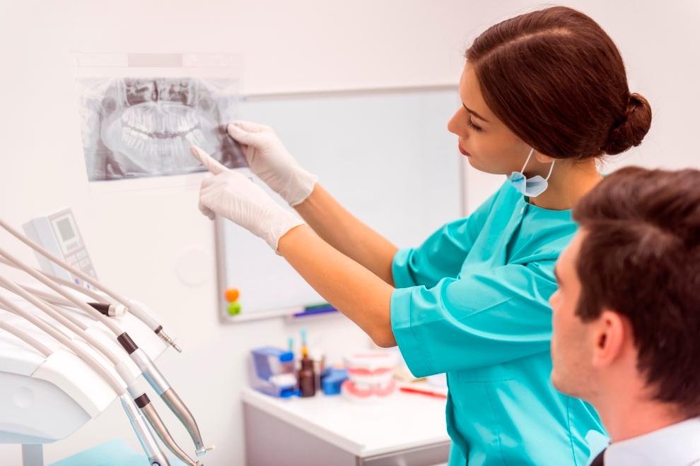 ortodoncista colocación de los dientes