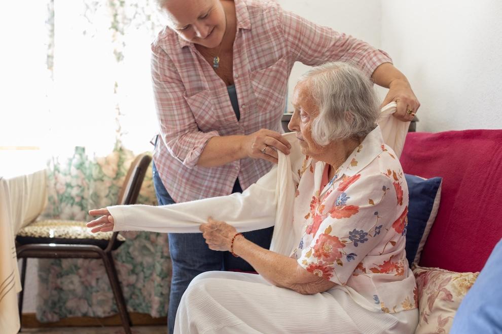 Qué ropa elegir para un anciano en una residencia