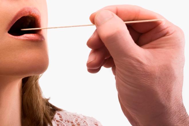 Estomatitis traumática