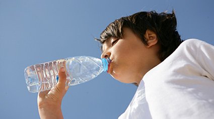 la importancia de hidratarse bien durante el verano