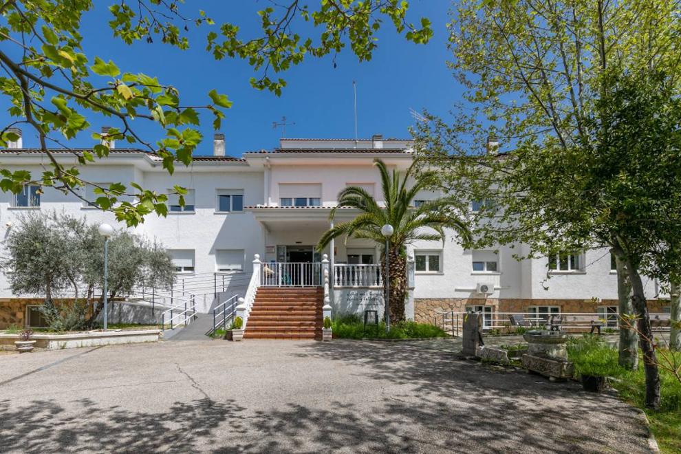 Fachada Residencia de mayores Almenara