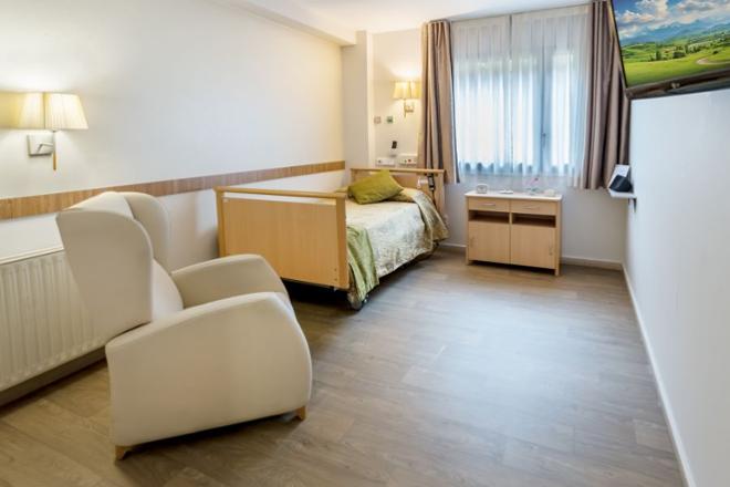 Residencia de mayores Girona habitación individual