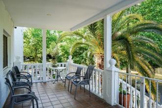 Centro Residencial Almenara entrada