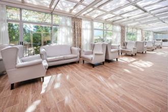 Centro Residencial Carabanchel terraza acristalada