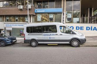 Vehículo del Centro de Día Clara del Rey