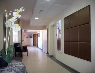 Residencia de mayores El Palmeral pasillo