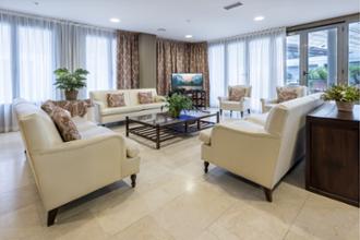 Residencia de mayores El Viso salón.