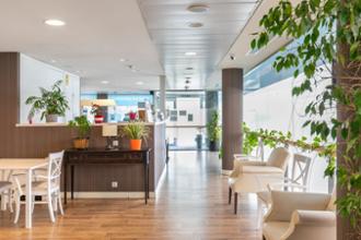 Entrada Residencia de mayores Henares