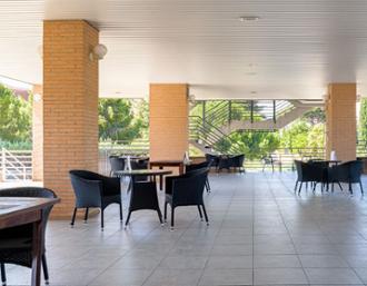 Terraza Residencia de mayores La Florida