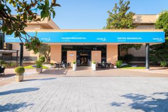 Entrada residencia y centro de día Las Rozas