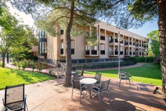 Terraza residencia y centro de día Las Rozas