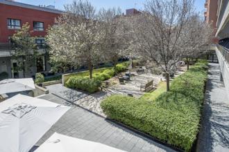 Exterior Residencia de mayores y Centro de día Les Corts