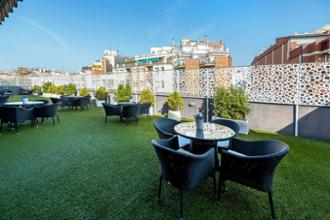 Sanitas Residencia y Centro de día Provença terraza