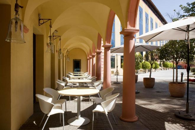 residencia mayores altanova terraza