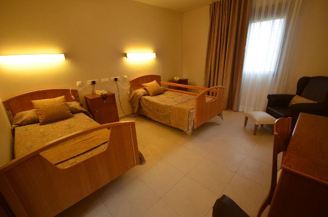habitacion doble residencia mayores el palmeral