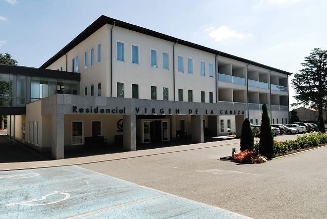fachada residencia guadarrama sanitas mayores