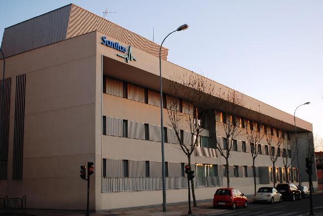 fachada sanitas mayores Mevefares