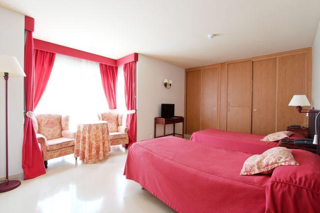 habitacion doble residencia de mayores a coruna