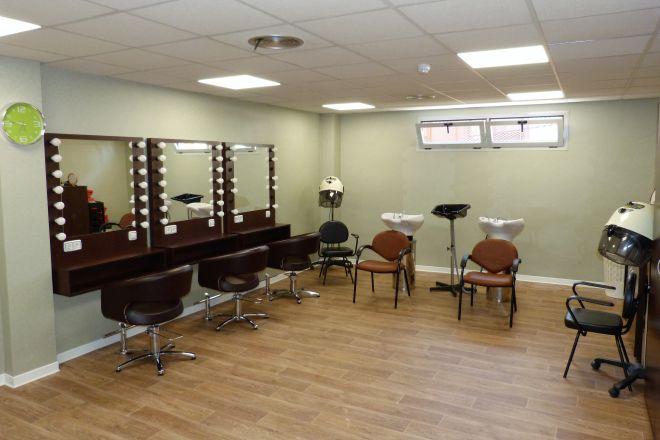 peluqueria residencia sanitas mayores Carabanchel