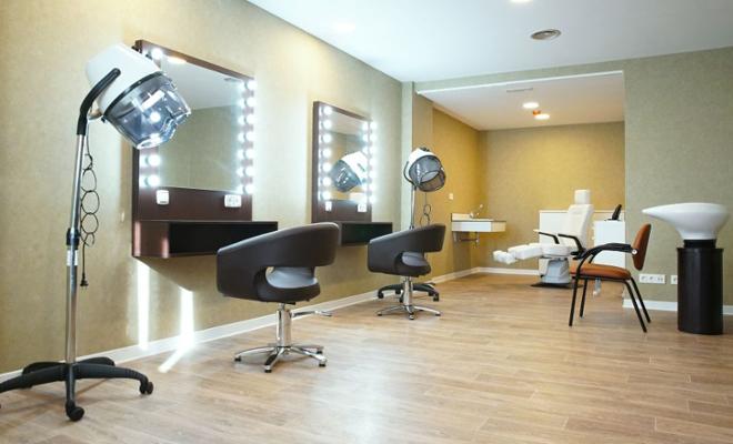 peluquería residencia mayores cornella