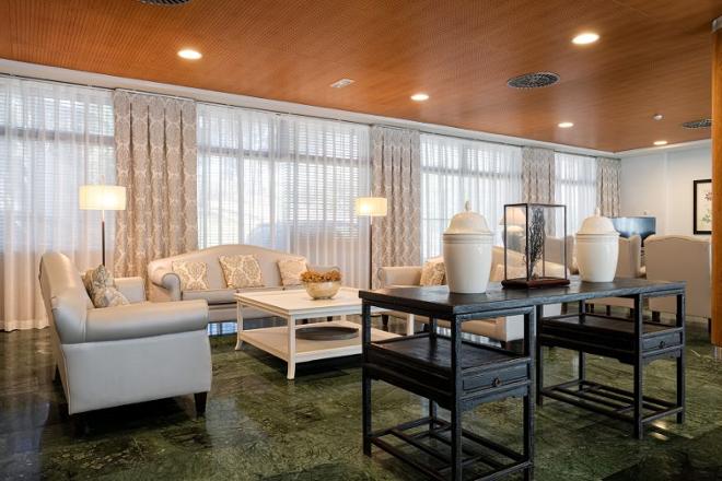 sala residencia mayores mirasierra