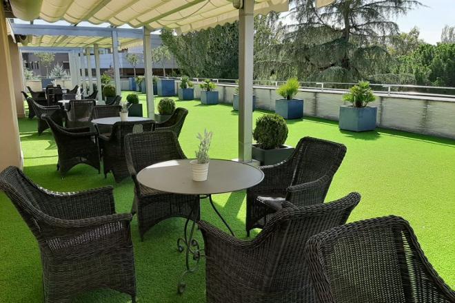 terraza residencia mayores mirasierra