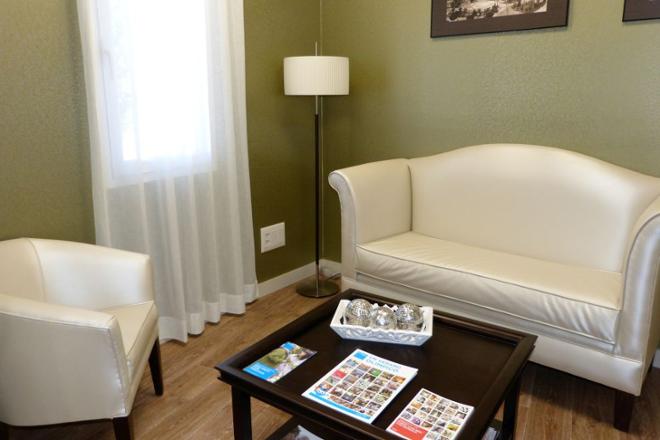 salón residencia mayores sanitas la florida