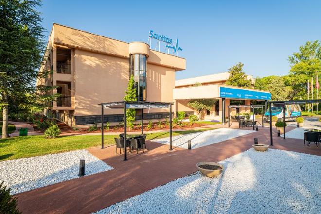 fachada residencia mayores las rozas