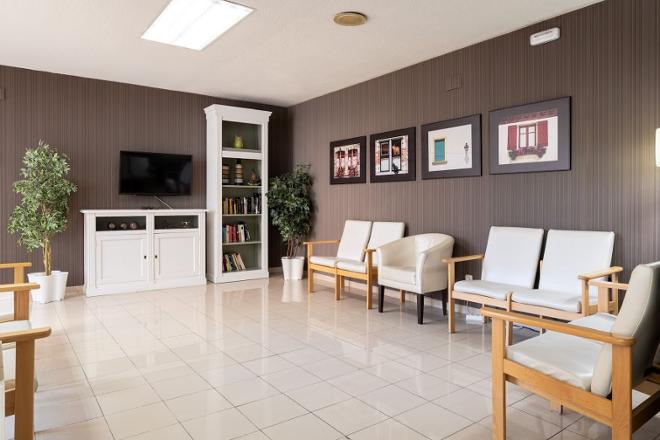 sala residencia mayores las rozas sanitas