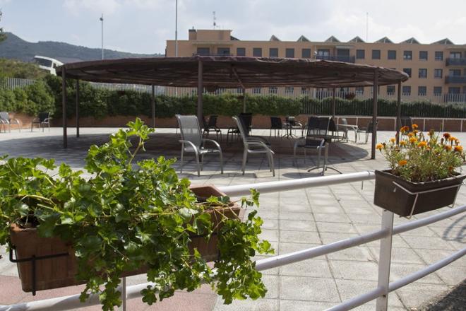 terraza residencia mayores luz de estella