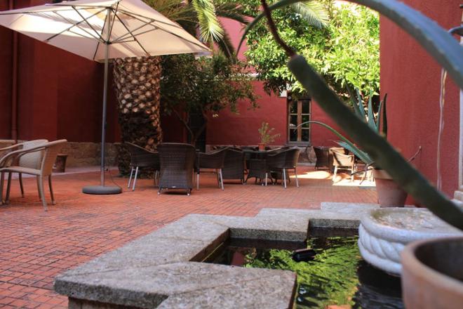 terraza residencia mayores linares