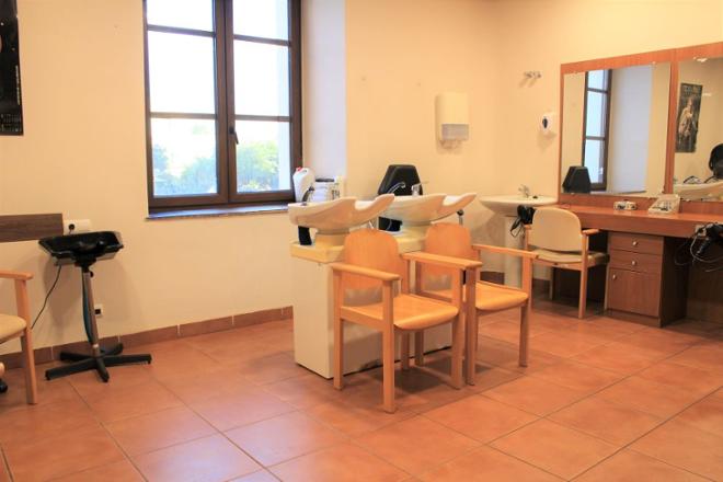 peluqueria residencia mayores linares